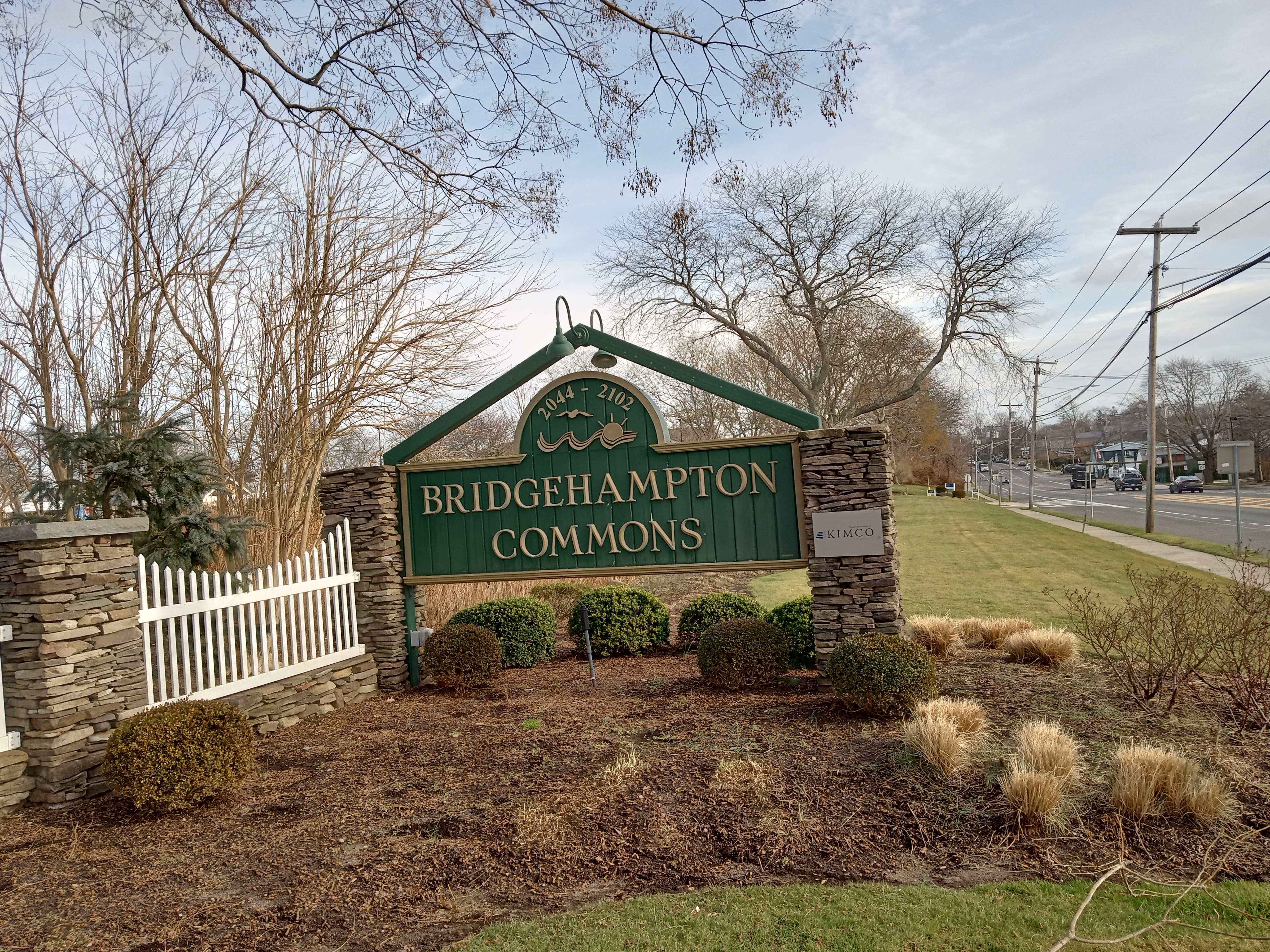 When a Shopping Mall Came to the Hamptons – Tim W. Ferguson